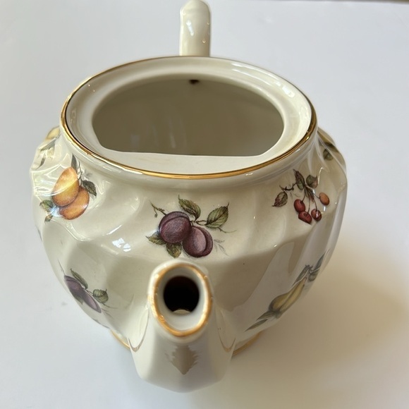 Windsor England Fruit Gold Trimmed Tea Pot - Picture 8 of 13